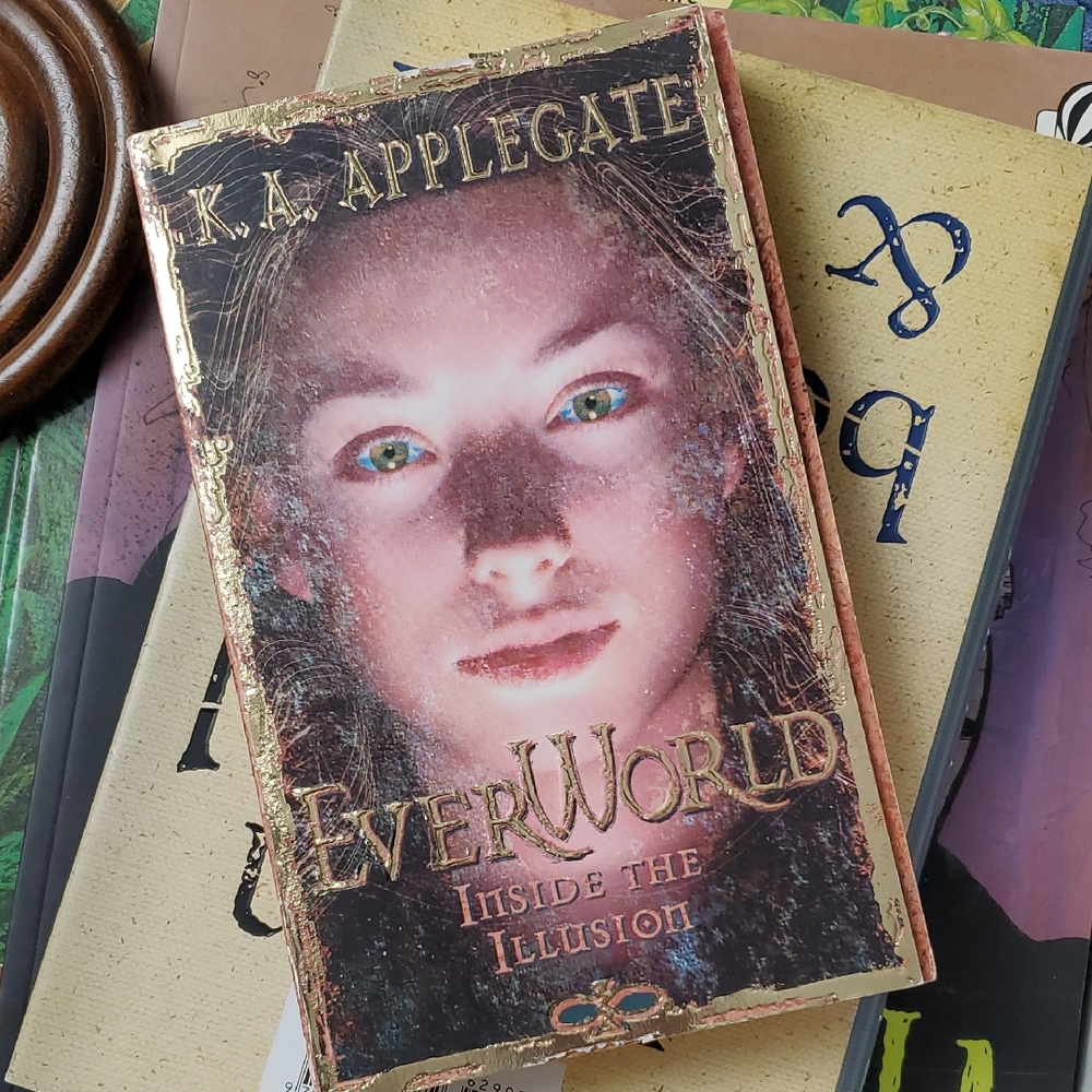 EverWorld Serie IX: Inside the Illusion Book